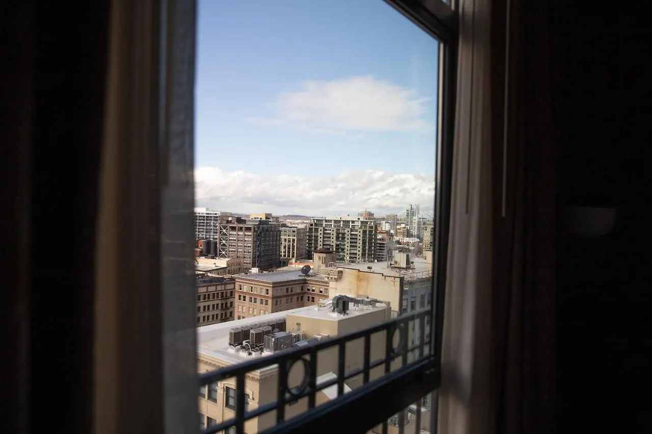 Dossier Hotel Portland