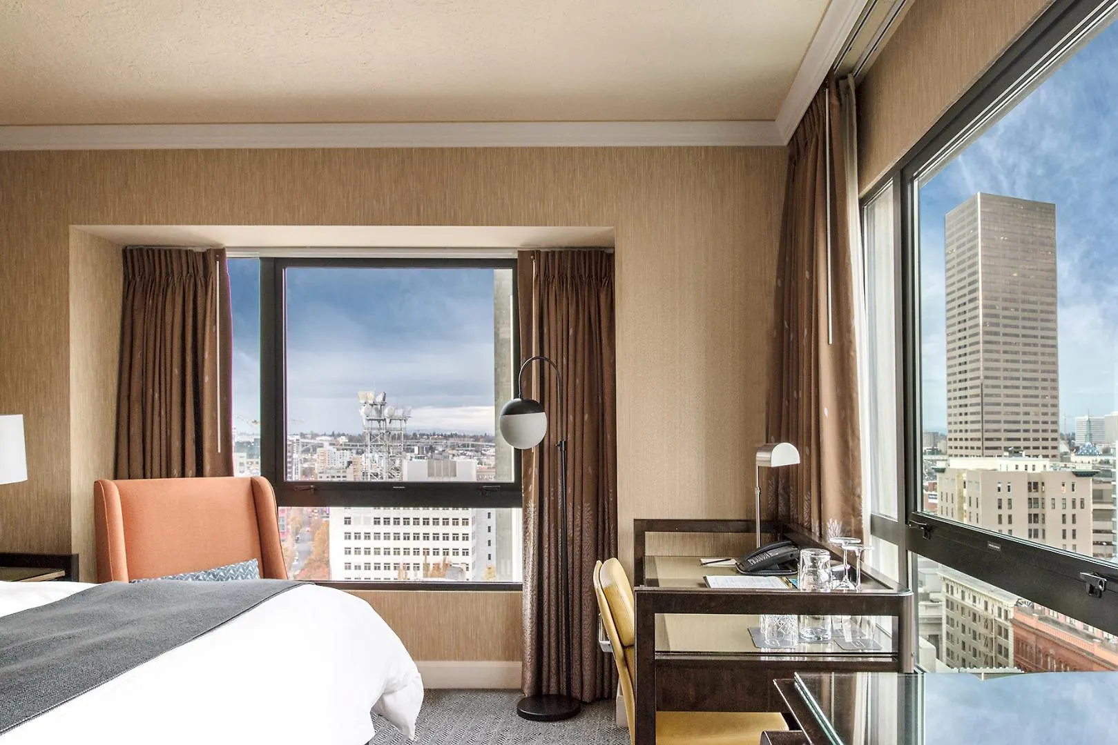 Dossier Hotel Portland 4*,