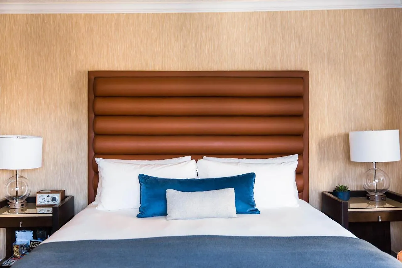 Dossier Hotel Portland